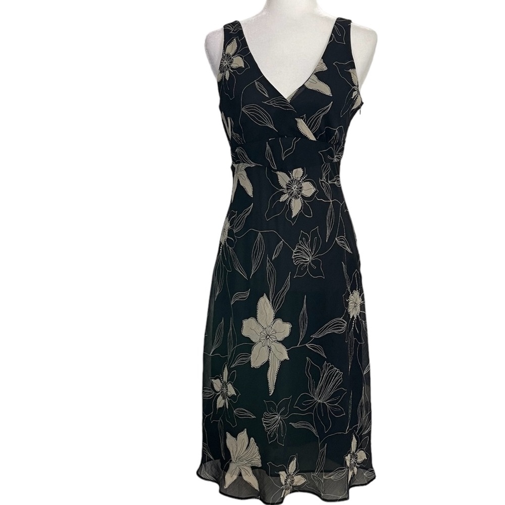 Zara Basic Sleeveless V-Neck Dress